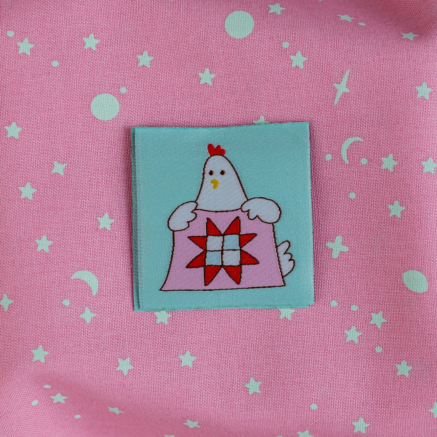 Quilty Hen Woven Labels by Minki Kim