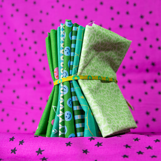Green Grass 8pc Fat Quarter Bundle