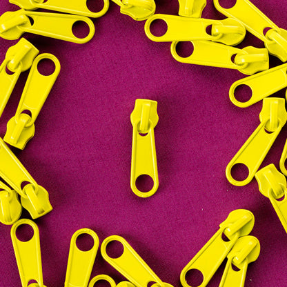 Zipper Pulls 4ct - Zap | Stitch Supply SSCP 17