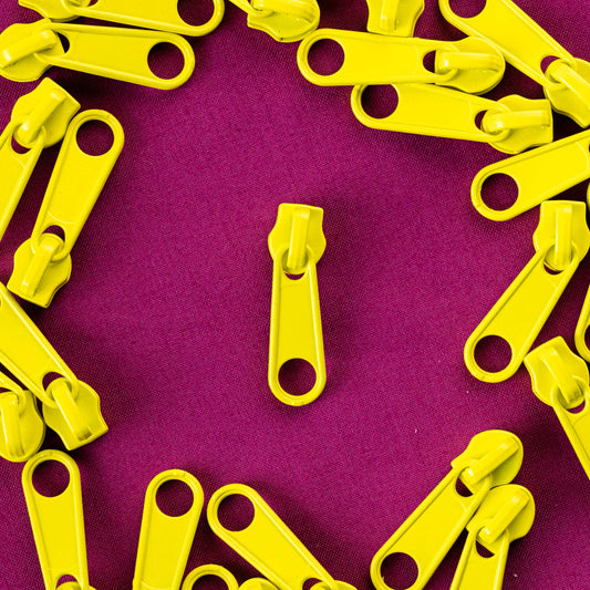 Zipper Pulls 4ct - Zap | Stitch Supply SSCP 17