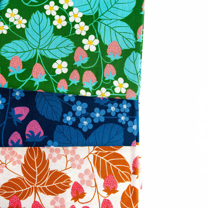 Reimagined Landscape 3 Pc Strawberry Fat Quarter Bundle