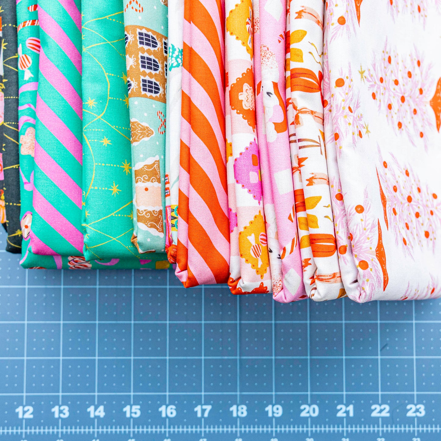 Holly Jolly 12 pc Bundle