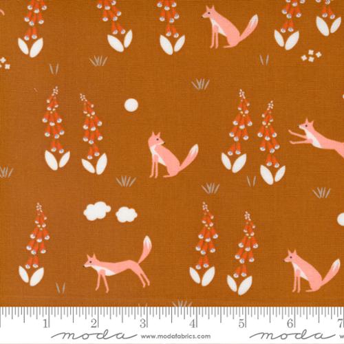 CHRISTMAS SALE: Meander Foxes Saddle 24581 14 by Aneela Hoey for Moda