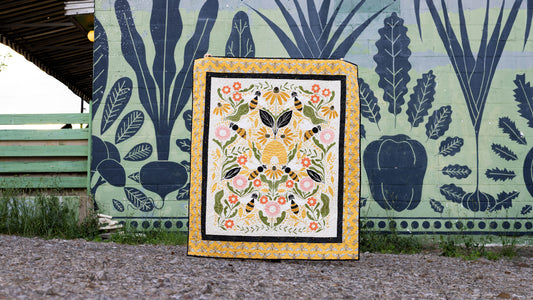 Honey Bee Quilt Kit - Cream -