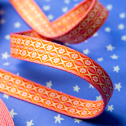 1" Endpaper in Balmy Webbing by Melody Miller for Stitch Supply