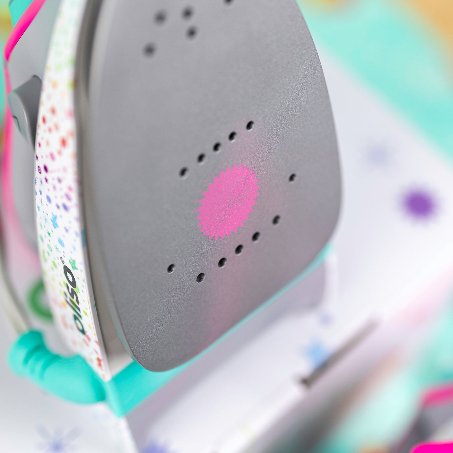 Tula Pink - Oliso - Project Iron