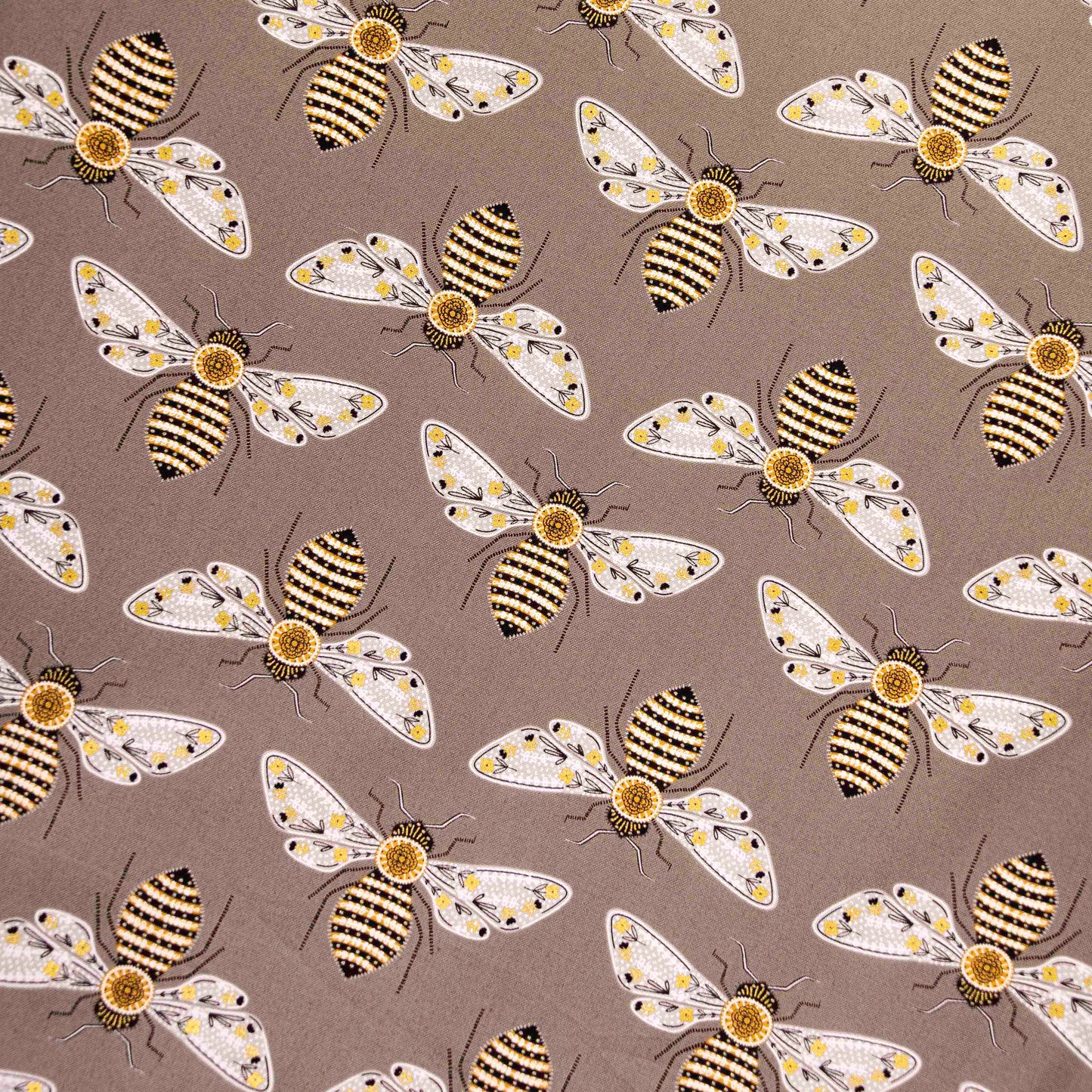 Honey Bee Quilt Kit -Black-