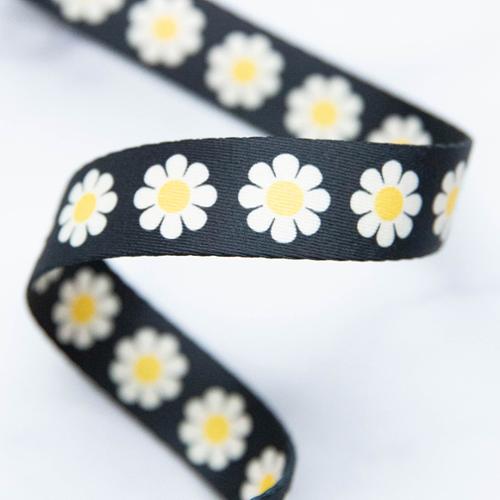 1" Webbing Daisy in Yellow by Alexia Marcelle Abegg
