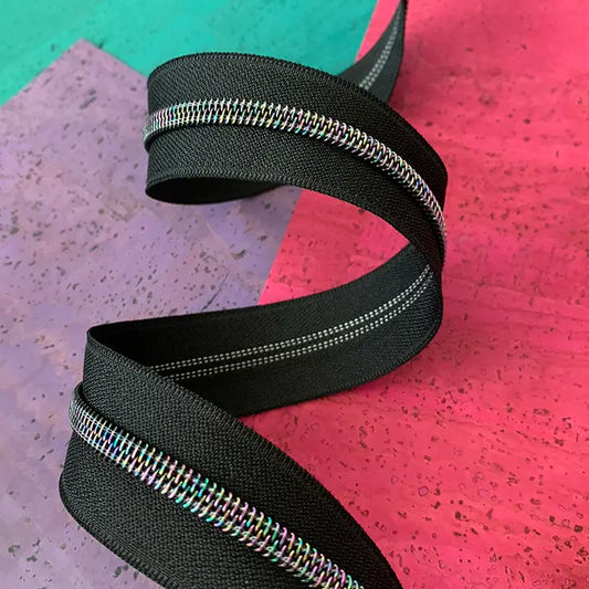 Sassafras Lane Black Zipper Tape with Iridescent Teeth | SASSKIT 17C