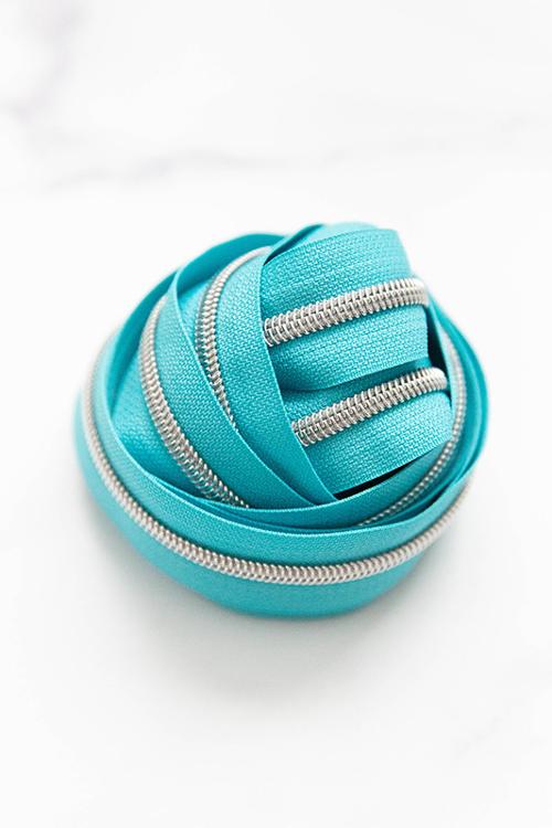 Zipper Tape Size #5 in Aqua Splash by Knot and Thread